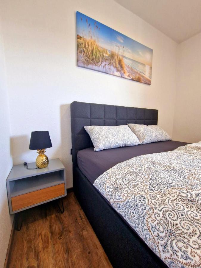 Exklusive Ferienwohnung In Lingen Holthausen 2Zim, 2Badez,Kueche,Balkon,Waschmaschine 외부 사진